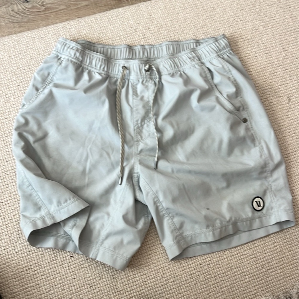 Vuori Kore Shorts Large with liner